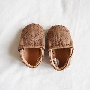 Banana Republic Vegan Leather Baby Girls Shoes 3-6 Months